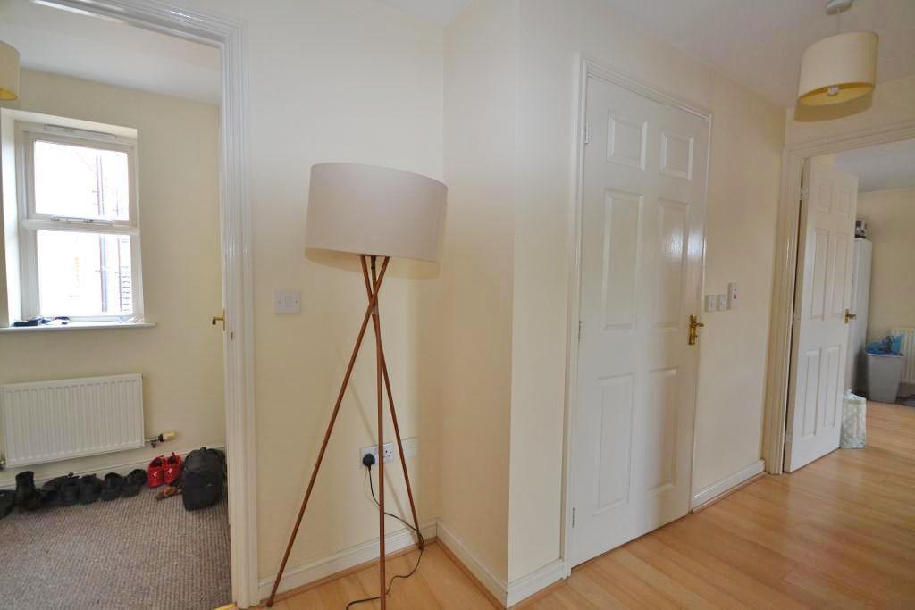 2 Bedroom Apartment to Rent in Milton Keynes, MK10 9PB