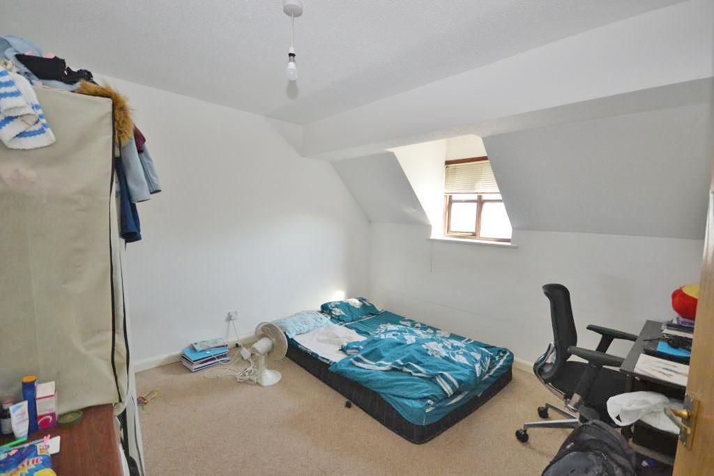 3 Bedroom Maisonette to Rent in Milton Keynes, MK6 2XJ