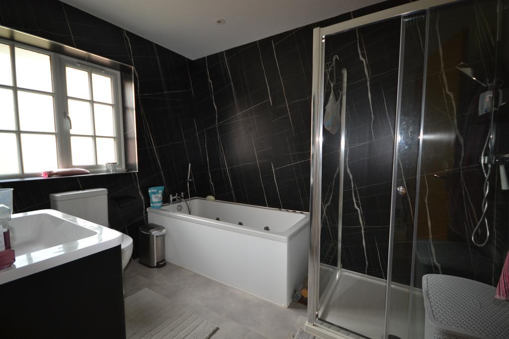 4 Bedroom Detached to Rent in Wavendon, MK17 8AR