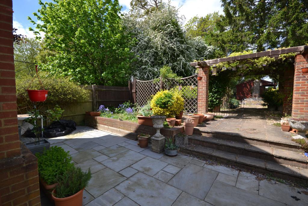 4 Bedroom Detached to Rent in Wavendon, MK17 8AR
