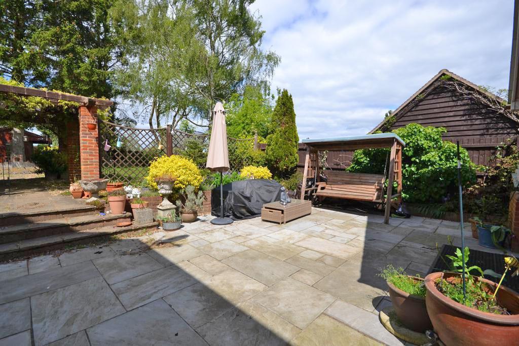 4 Bedroom Detached to Rent in Wavendon, MK17 8AR