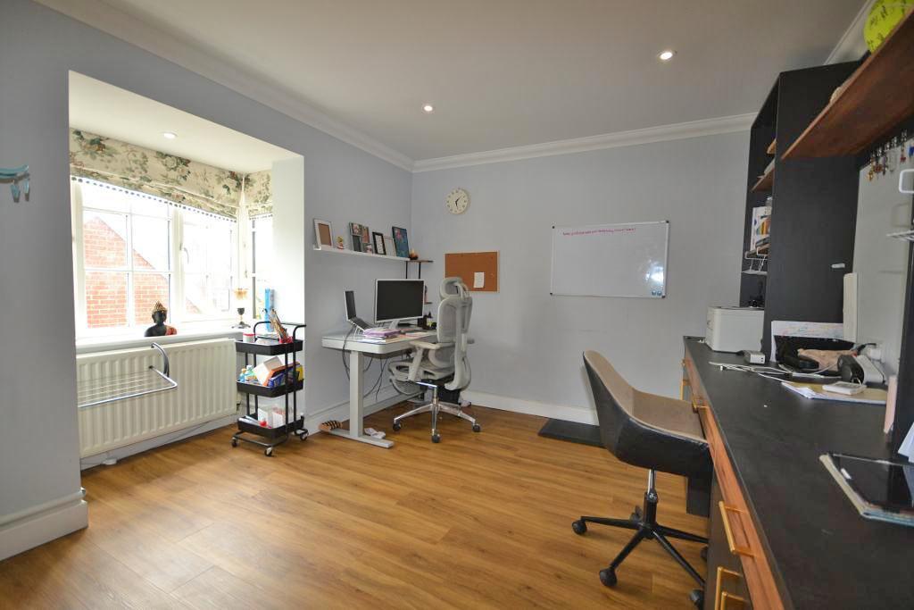 4 Bedroom Detached to Rent in Wavendon, MK17 8AR
