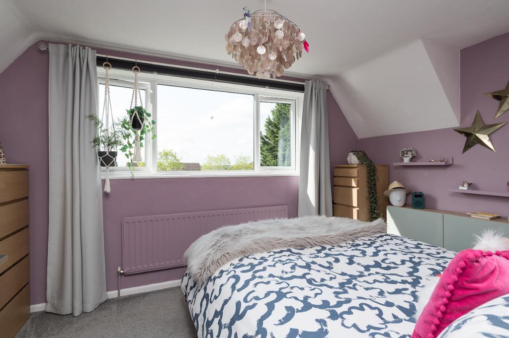 3 Bedroom Detached for Sale in Milton Keynes, MK3 7RQ
