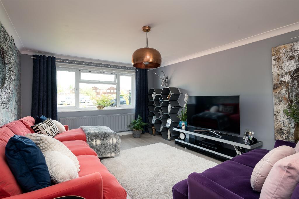 3 Bedroom Detached for Sale in Milton Keynes, MK3 7RQ