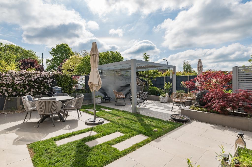 3 Bedroom Detached for Sale in Milton Keynes, MK3 7RQ