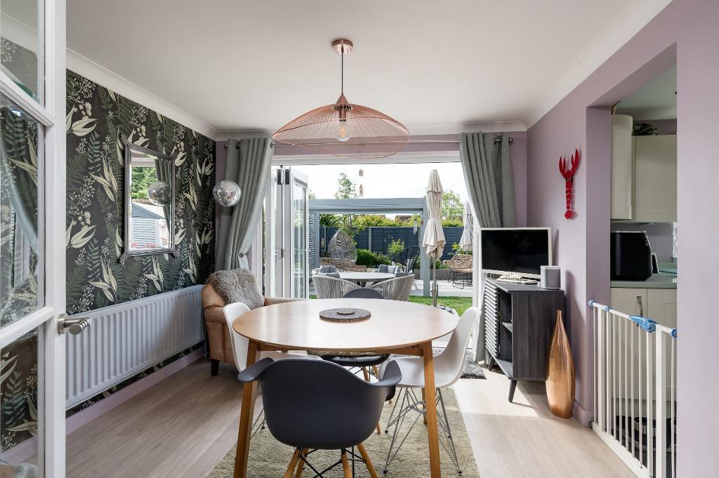 3 Bedroom Detached for Sale in Milton Keynes, MK3 7RQ