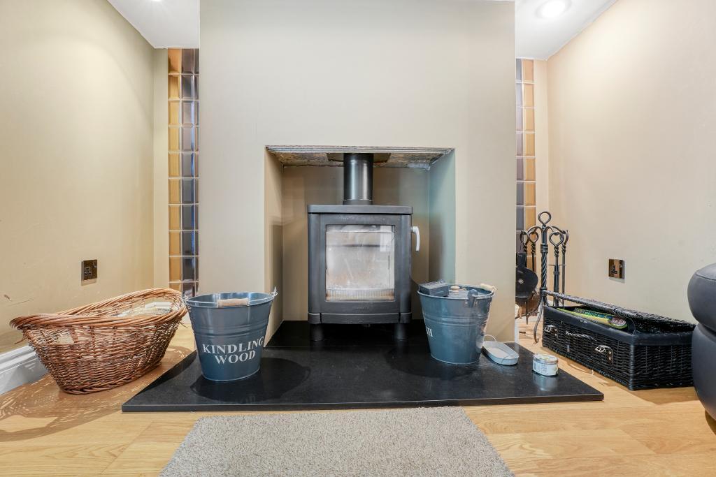 5 Bedroom Detached for Sale in Milton Keynes, MK7 8EY
