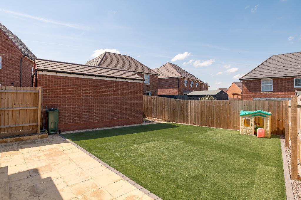 4 Bedroom Detached for Sale in Milton Keynes, MK17 9GR