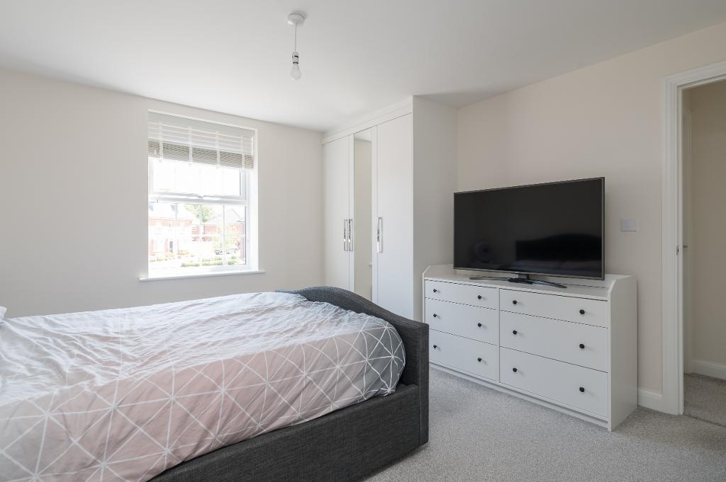 4 Bedroom Detached for Sale in Milton Keynes, MK17 9GR