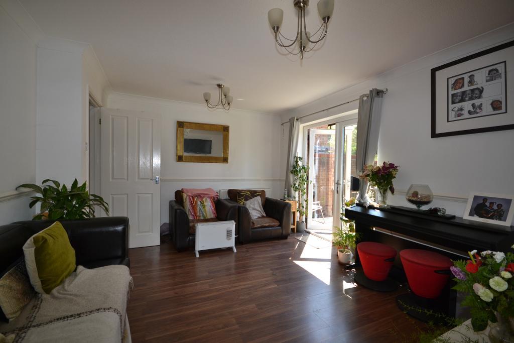 3 Bedroom Detached for Sale in Milton Keynes, MK7 7SQ