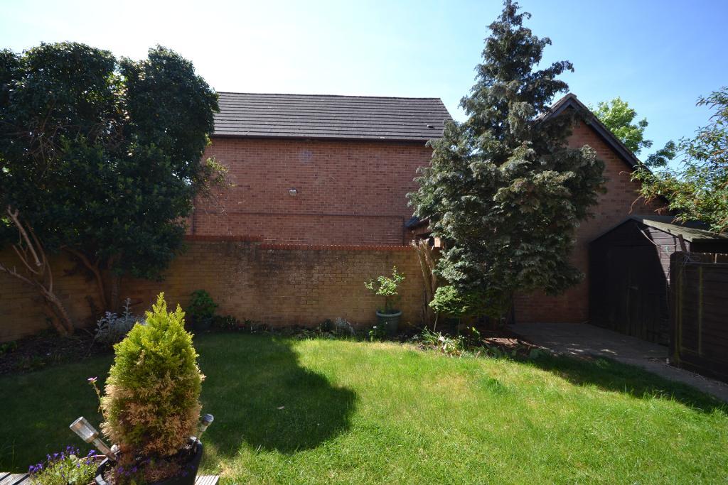 3 Bedroom Detached for Sale in Milton Keynes, MK7 7SQ