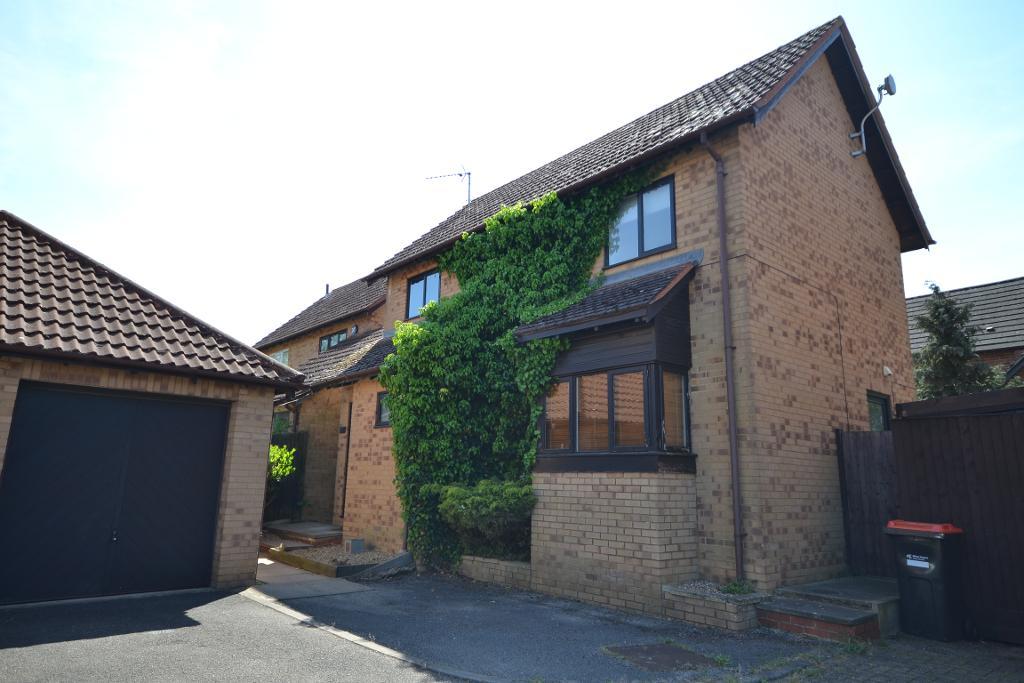 3 Bedroom Detached for Sale in Milton Keynes, MK7 7SQ