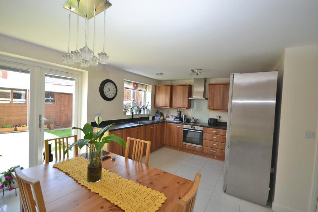 3 Bedroom Semi-Detached for Sale in Milton Keynes, MK4 4HY