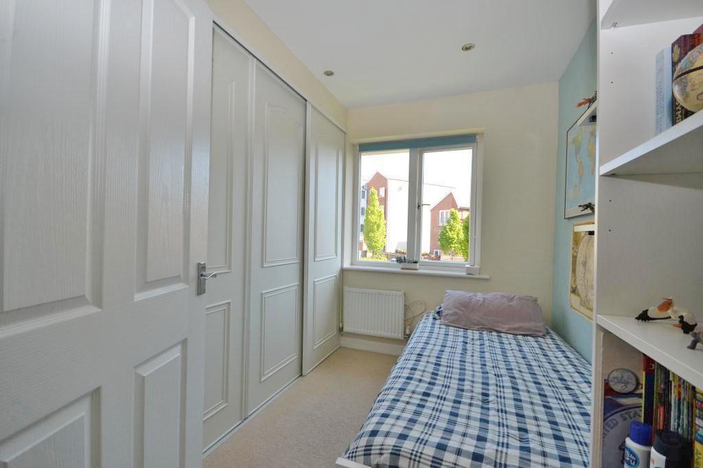 3 Bedroom Semi-Detached for Sale in Milton Keynes, MK4 4HY