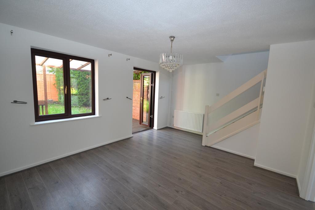 3 Bedroom Link-Detached to Rent in Milton Keynes, MK13 9DZ