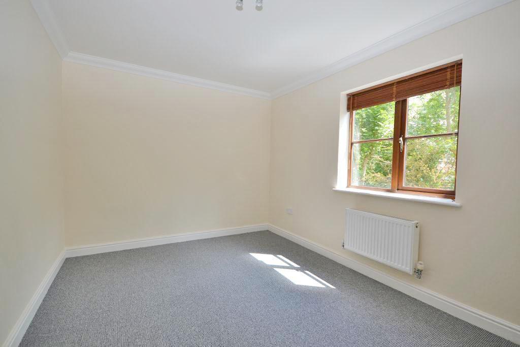 3 Bedroom Apartment for Sale in Milton Keynes, MK10 9PE