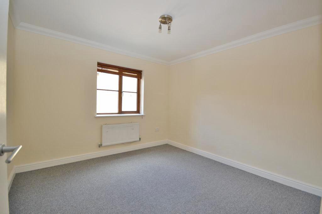 3 Bedroom Apartment for Sale in Milton Keynes, MK10 9PE