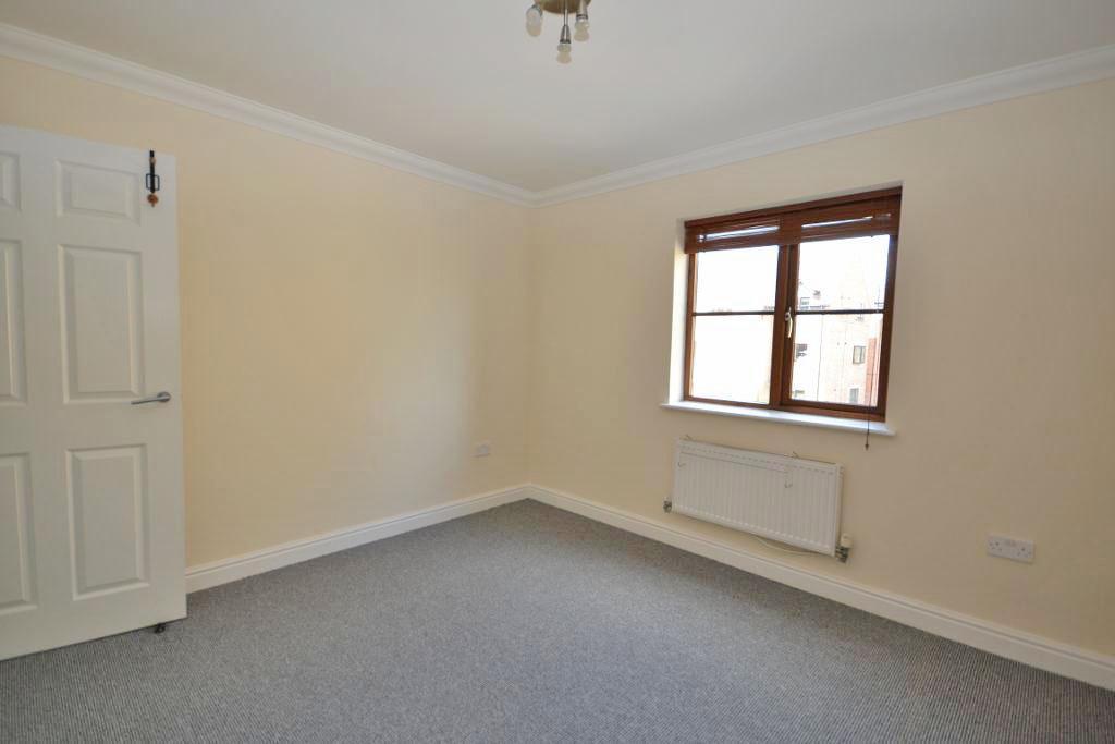 3 Bedroom Apartment for Sale in Milton Keynes, MK10 9PE