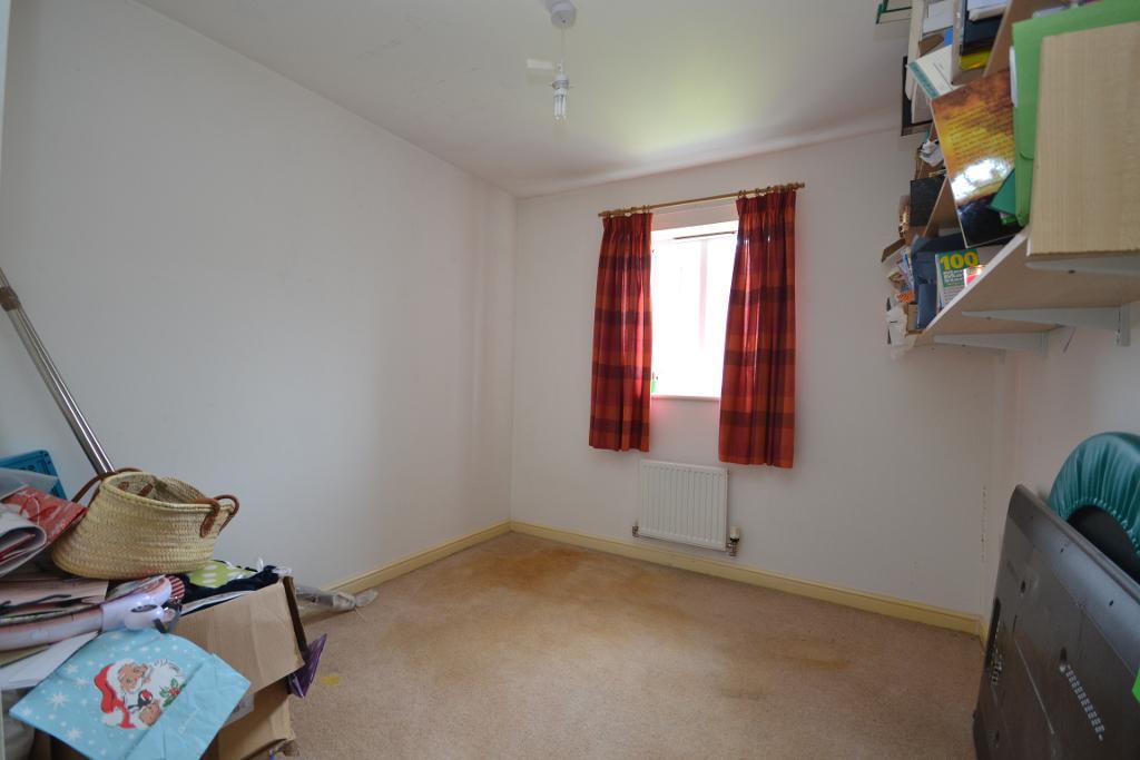 4 Bedroom Semi-Detached for Sale in Milton Keynes, MK10 7DD