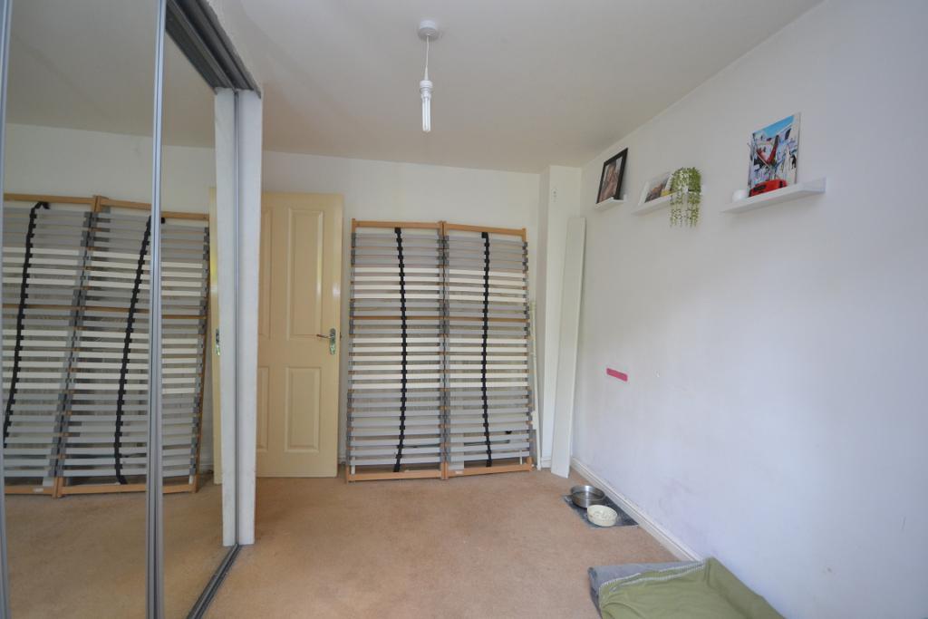 4 Bedroom Semi-Detached for Sale in Milton Keynes, MK10 7DD