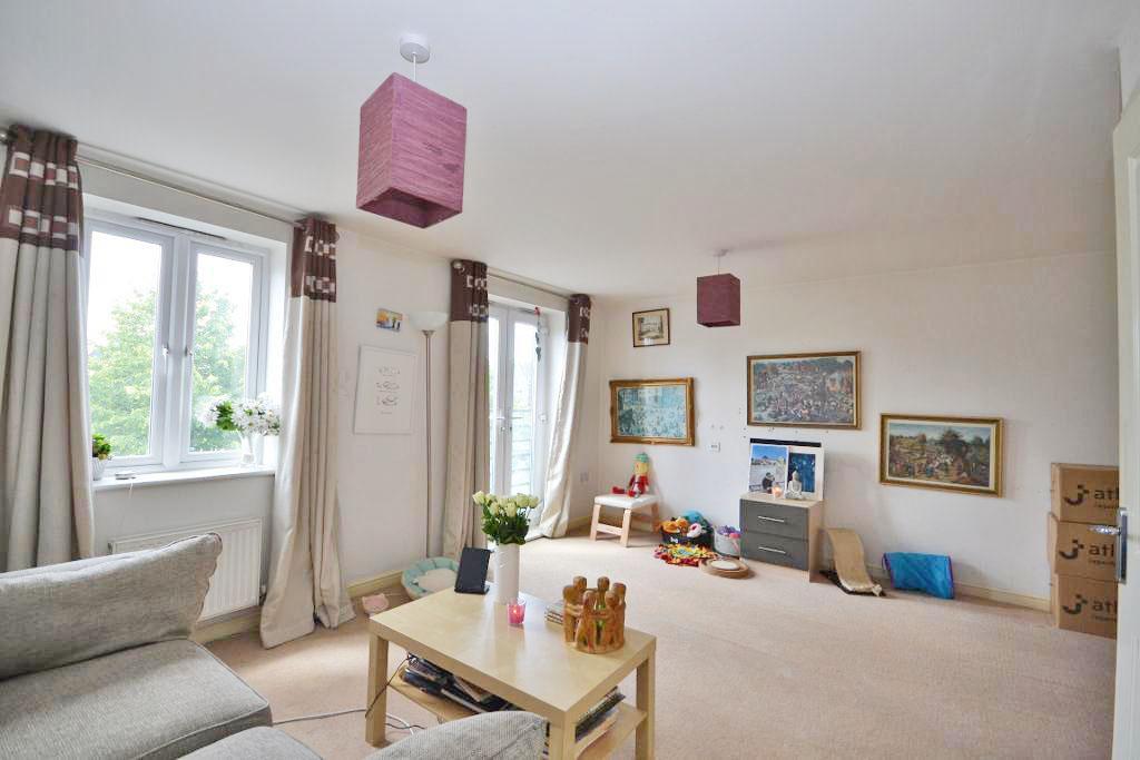 4 Bedroom Semi-Detached for Sale in Milton Keynes, MK10 7DD