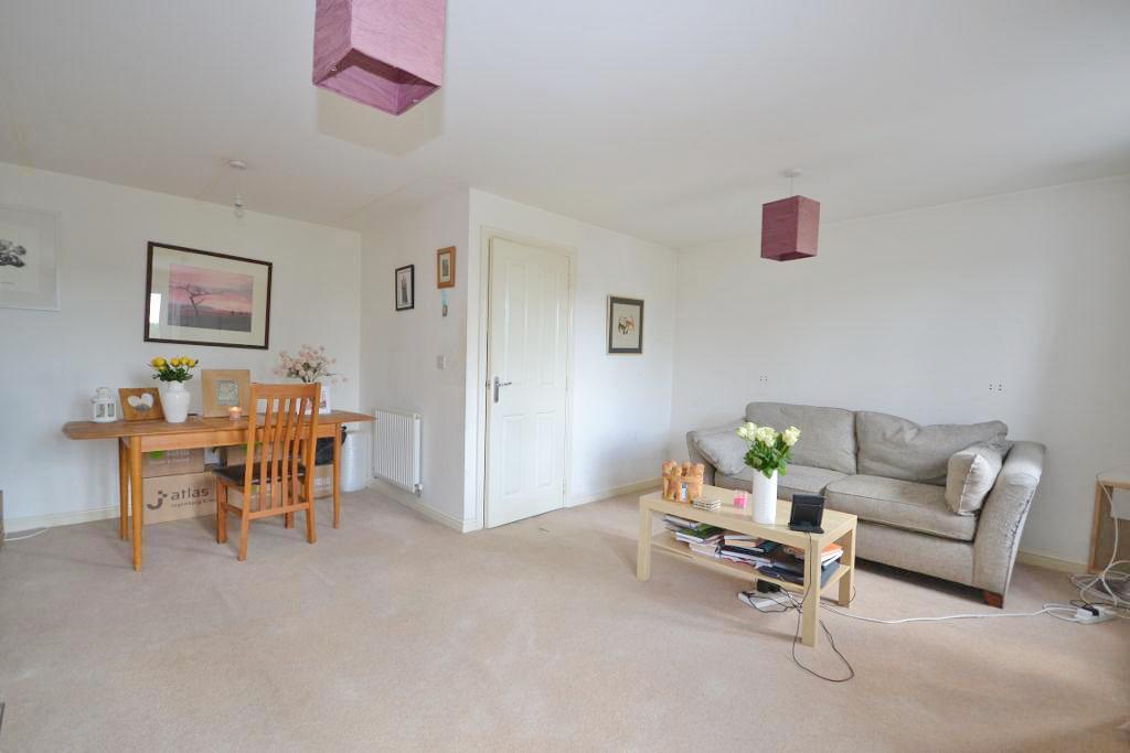 4 Bedroom Semi-Detached for Sale in Milton Keynes, MK10 7DD