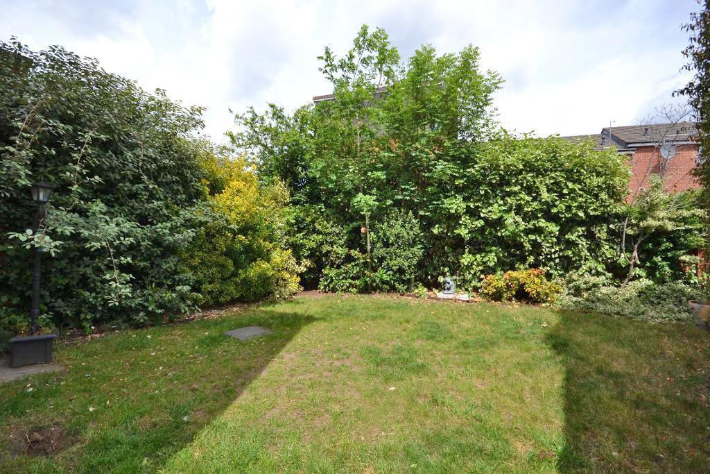 4 Bedroom Semi-Detached for Sale in Milton Keynes, MK10 7DD