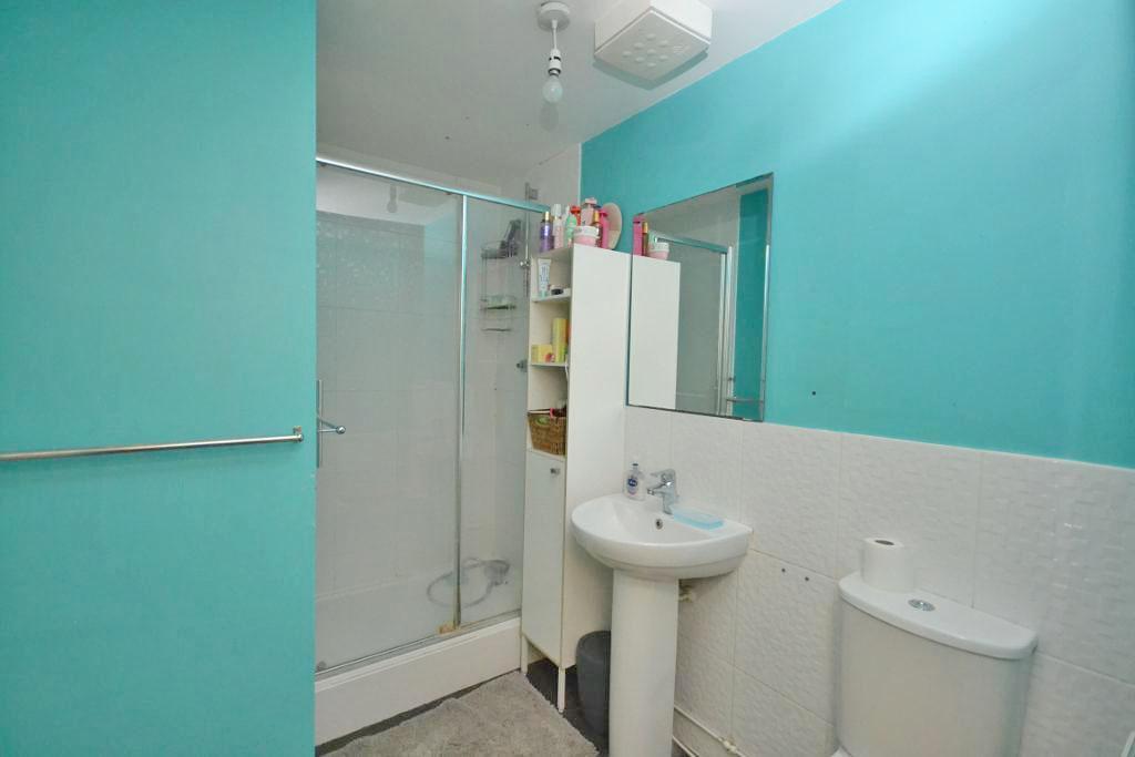 4 Bedroom Semi-Detached for Sale in Milton Keynes, MK10 7DD