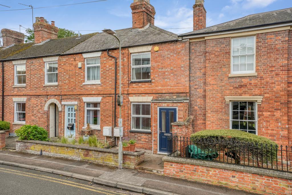2 Bedroom Terraced for Sale in Milton Keynes, MK11 1JR