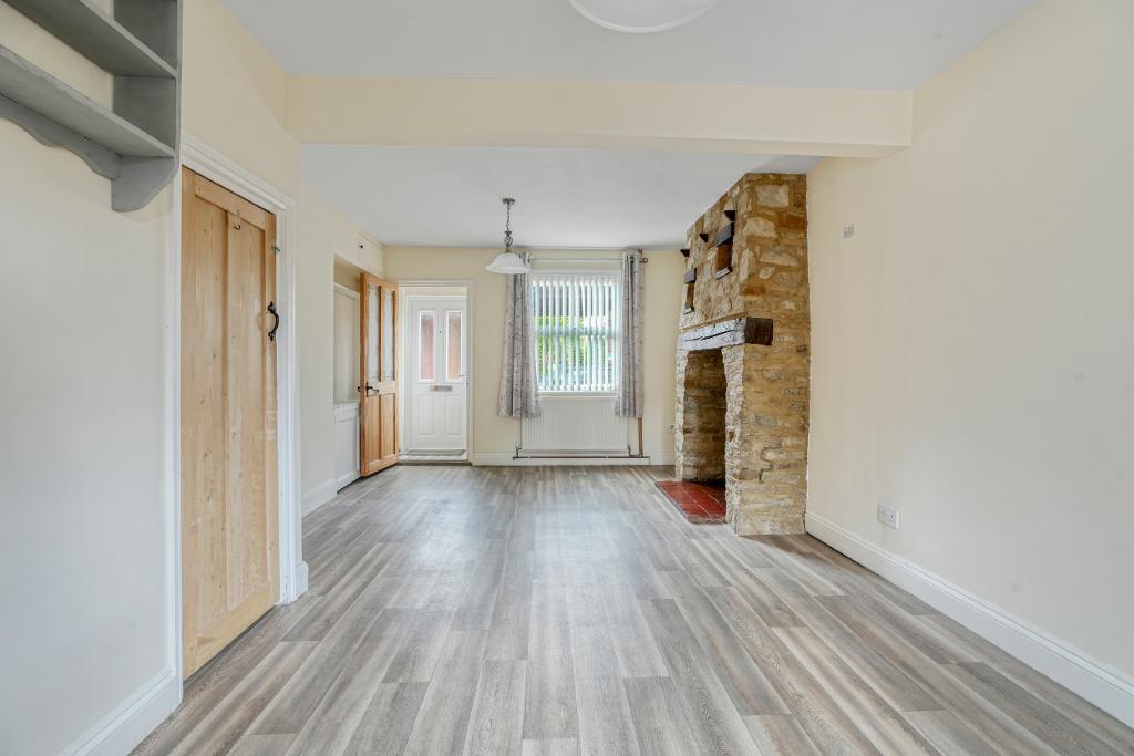 2 Bedroom Terraced for Sale in Milton Keynes, MK11 1JR