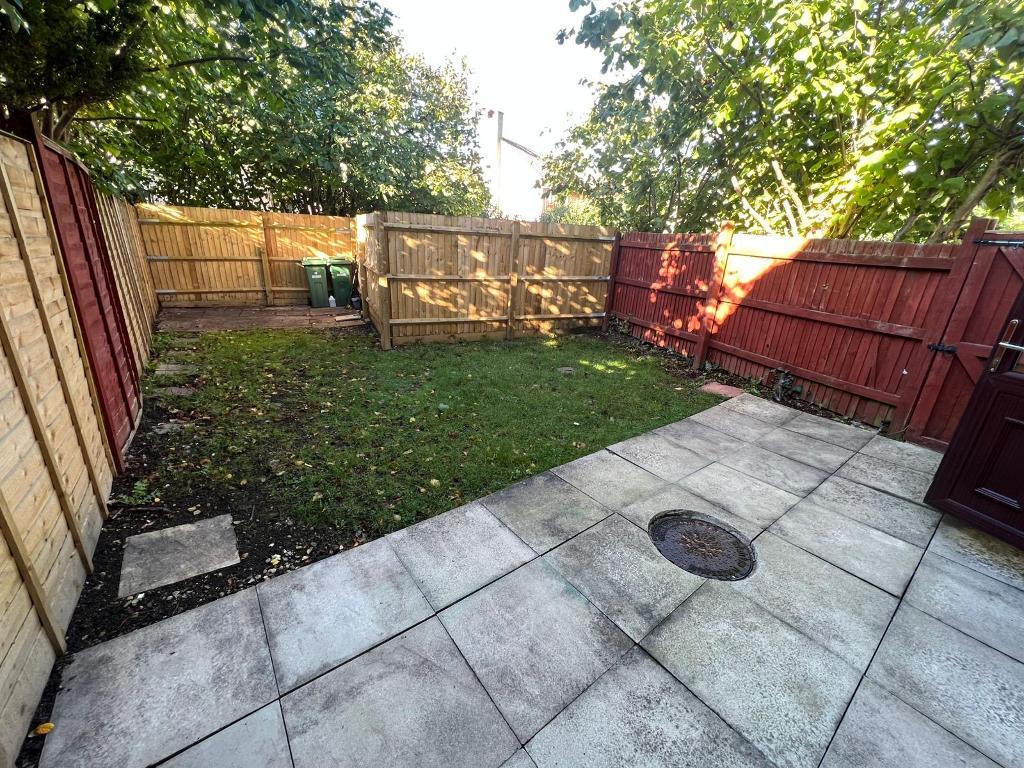 2 Bedroom End Terraced for Sale in Milton Keynes, MK5 6DA