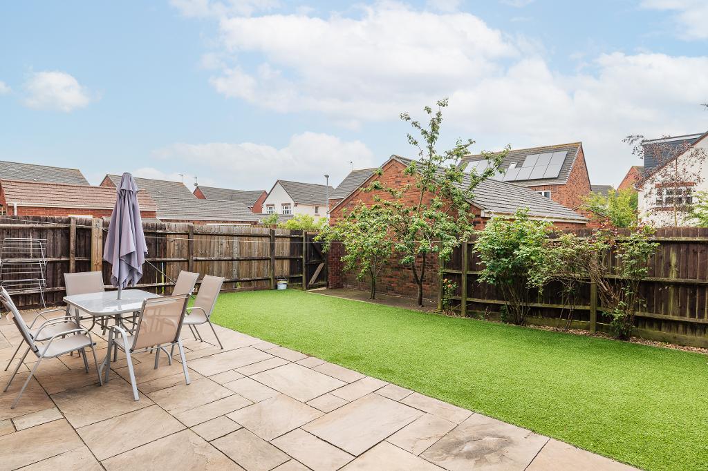 5 Bedroom Detached for Sale in Milton Keynes, MK10 7BE