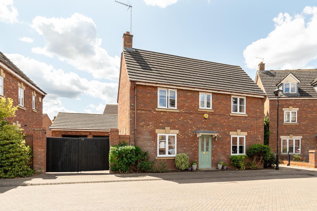 4  Bed Detached Property to Rent in Milton Keynes, MK10 9JJ
