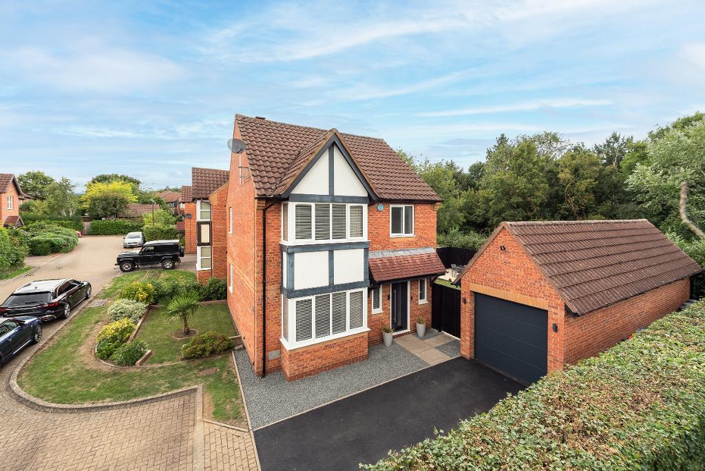 3  Bed Detached Property to Rent in Milton Keynes, MK5 7HN