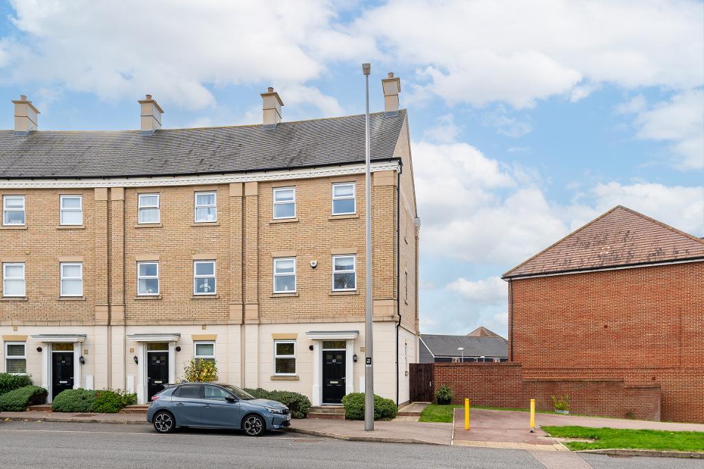 4  Bed End Terraced Property to Rent in Milton Keynes, MK14 5FD