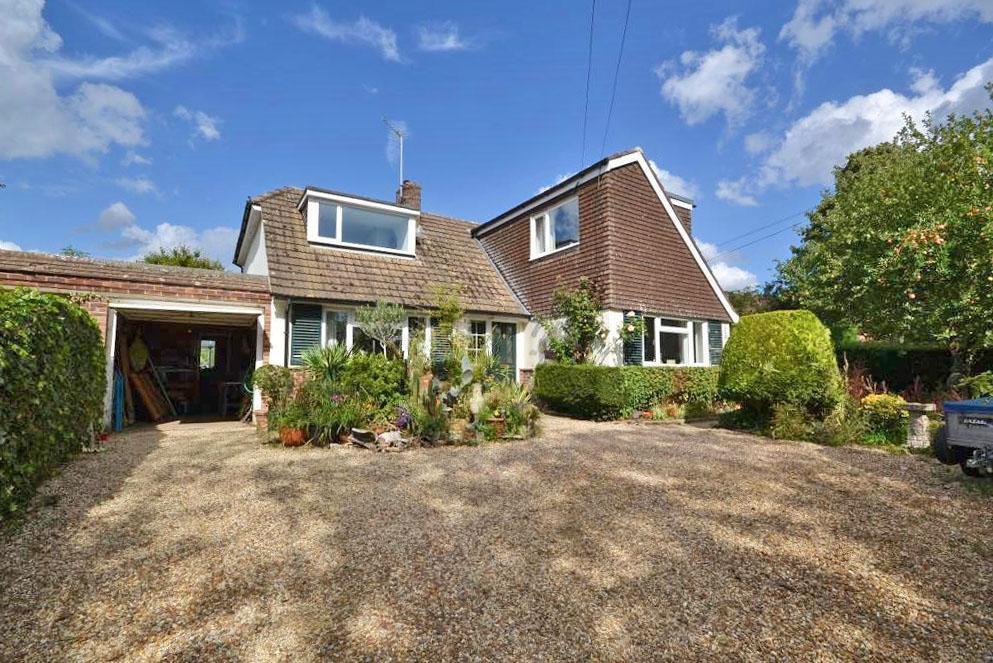 Thornborough Road, Nash, Milton Keynes, Buckinghamshire, MK17 0ET