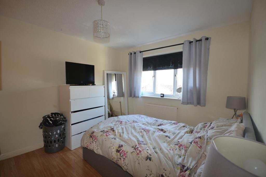 3 Bedroom End Terraced for Sale in Milton Keynes, MK4 3AH