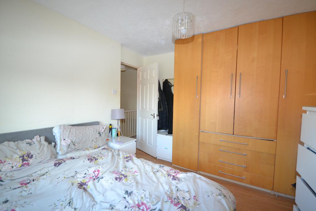 3 Bedroom End Terraced for Sale in Milton Keynes, MK4 3AH