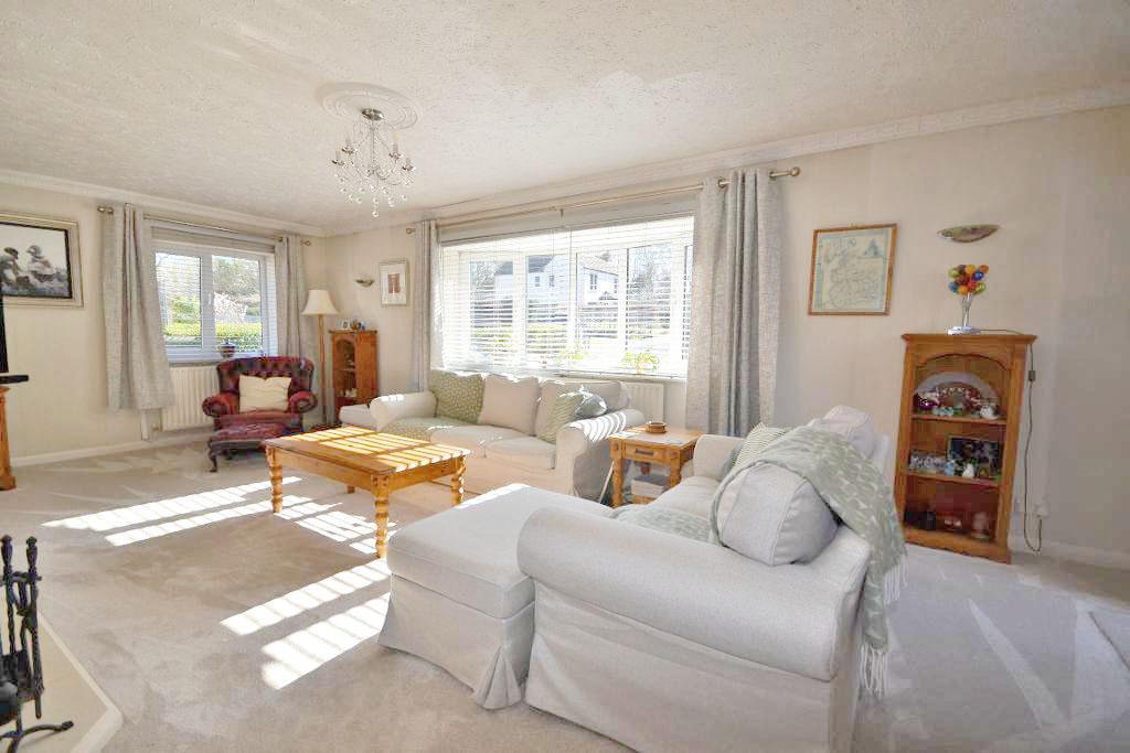 3 Bedroom Detached Bungalow for Sale in Milton Keynes, MK5 8AG