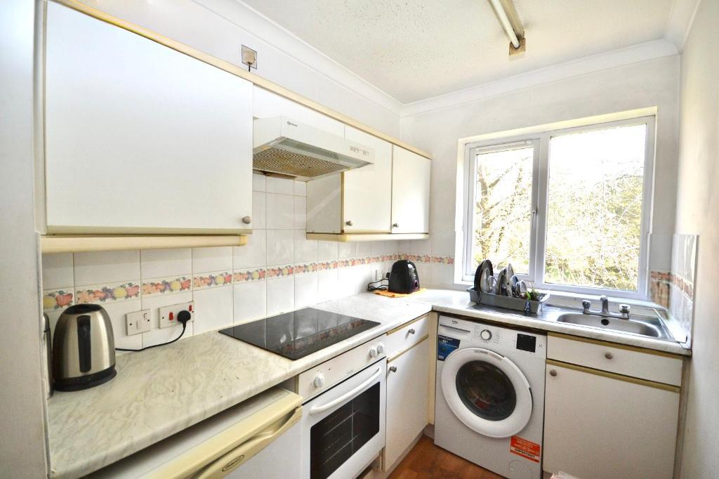 2 Bedroom Maisonette to Rent in Milton Keynes, MK13 8RE