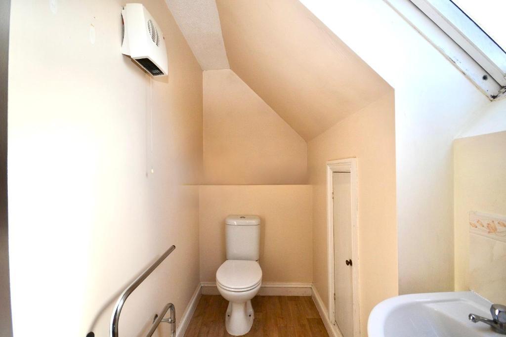 2 Bedroom Maisonette to Rent in Milton Keynes, MK13 8RE