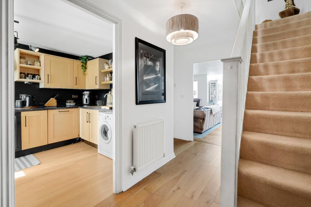 5 Bedroom Link Semi-Detached for Sale in Milton Keynes, MK10 7AL