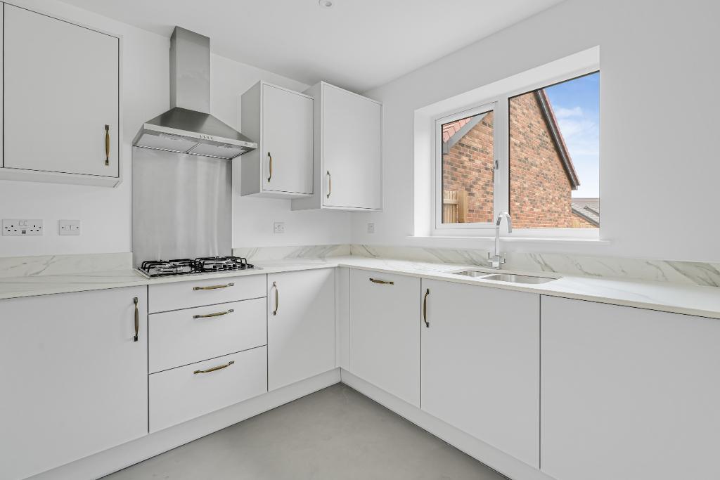 4 Bedroom Detached for Sale in Whitehouse Park, MK8 8AB