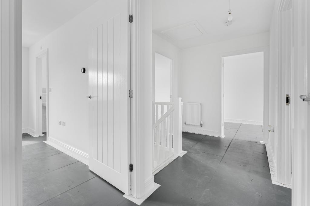 4 Bedroom Detached for Sale in Whitehouse Park, MK8 8AB