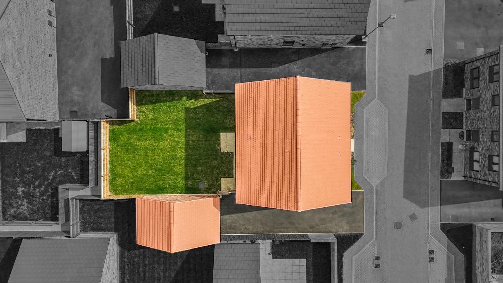 4 Bedroom Detached for Sale in Whitehouse Park, MK8 8AB