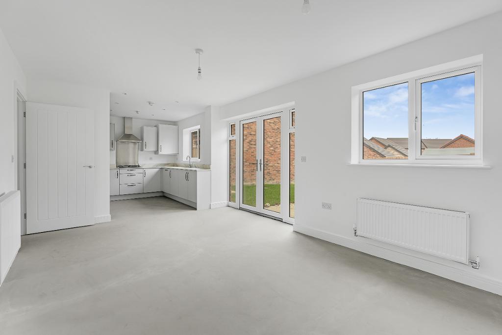 4 Bedroom Detached for Sale in Whitehouse Park, MK8 8AB