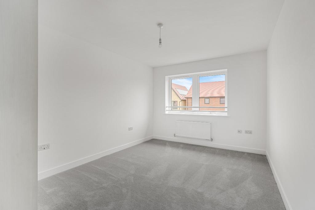 4 Bedroom Semi-Detached for Sale in Milton Keynes, MK8 8BS