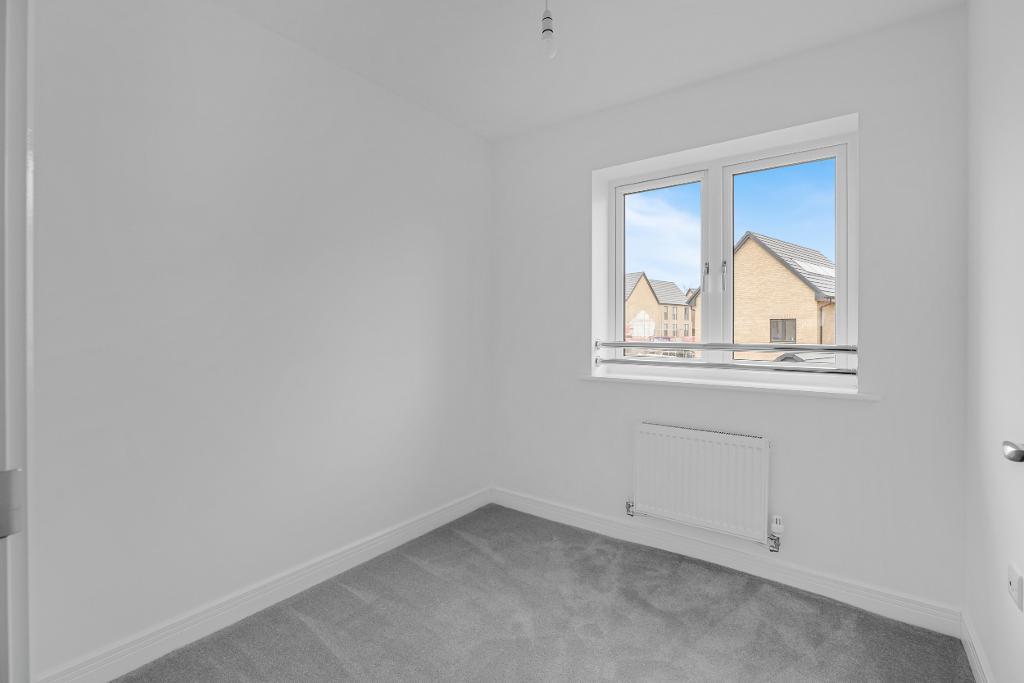 4 Bedroom Semi-Detached for Sale in Milton Keynes, MK8 8BS