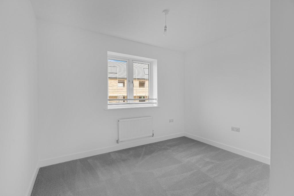 4 Bedroom Semi-Detached for Sale in Milton Keynes, MK8 8BS