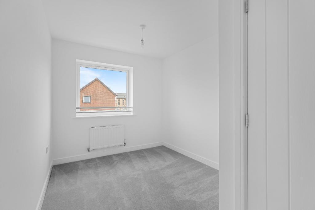 4 Bedroom Semi-Detached for Sale in Milton Keynes, MK8 8BS